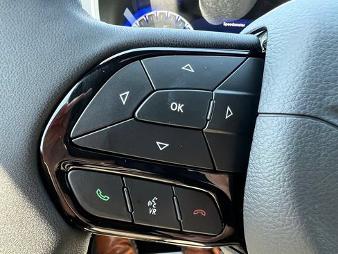 New 2027 Chrysler Pacifica Limited FWD image 43