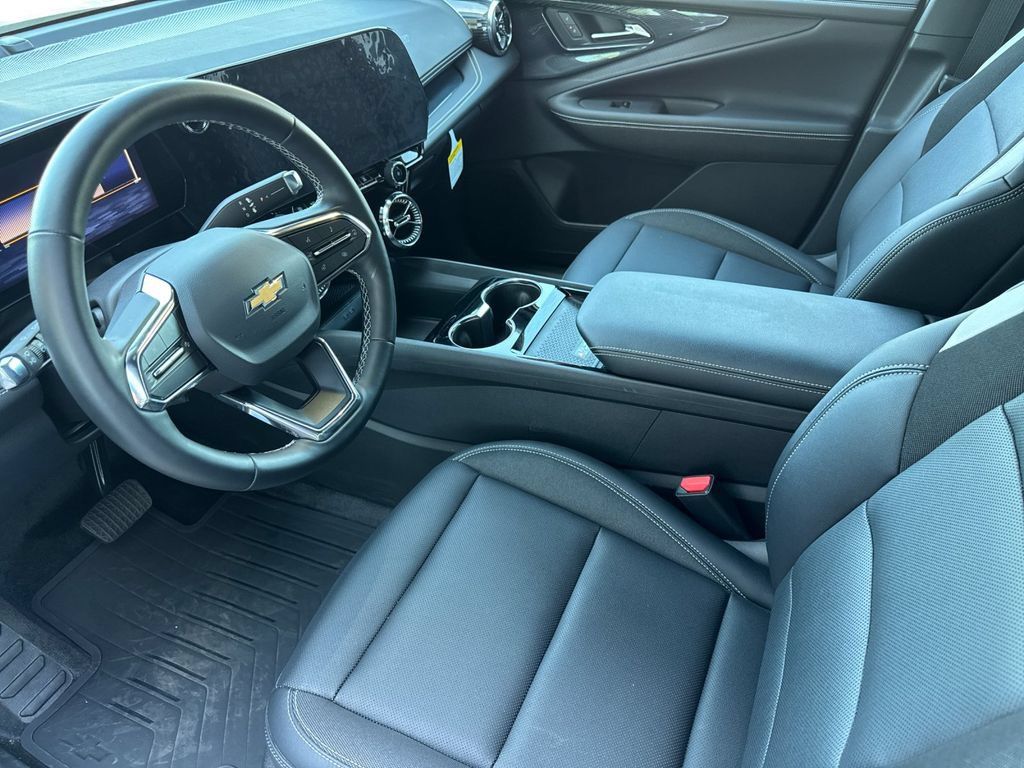 Used 2026 Chevrolet Blazer EV LT w/ LPO, Blackout Package FWD image 9