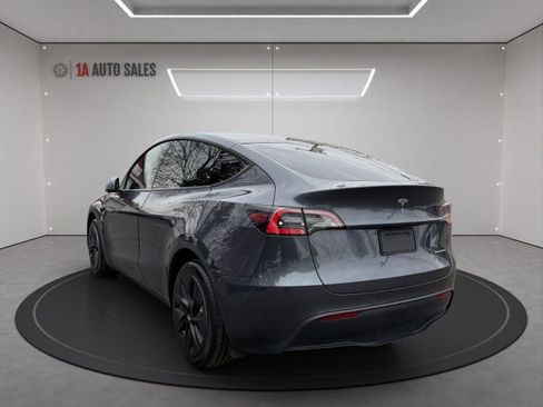 Used 2020 Tesla Model Y Long Range image 3