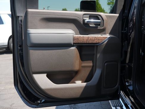 Used 2023 GMC Sierra 3500 Denali w/ Denali Ultimate Package AWD/4WD image 19
