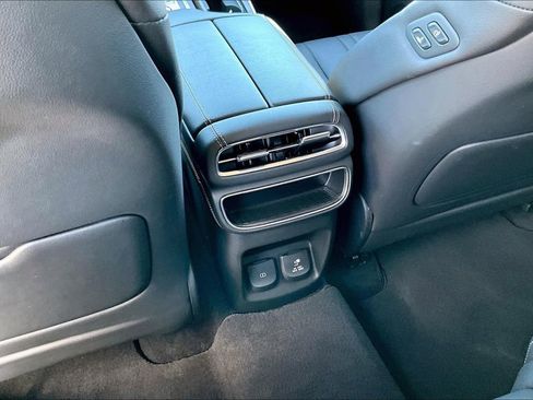 Used 2024 Genesis GV80 3.5T image 32