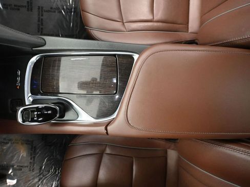 Used 2020 Buick Enclave Avenir w/ Avenir Technology Package image 41