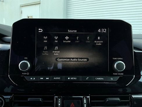 Used 2024 Nissan Pathfinder SV image 29