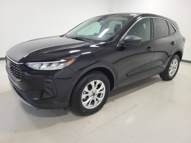 Used 2023 Ford Escape Active AWD/4WD image 3