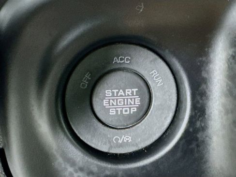 Used 2021 Jeep Wrangler Unlimited Sport image 35