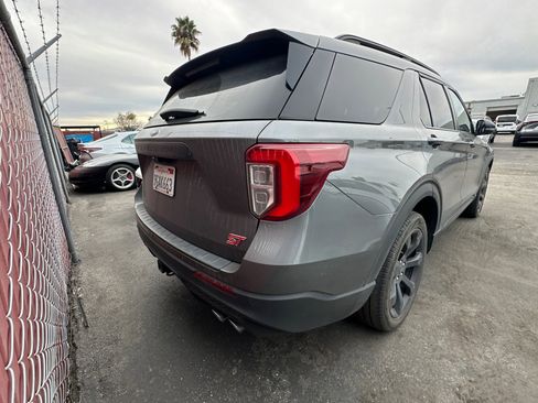 Used 2023 Ford Explorer ST w/ Equipment Group 401A image 4