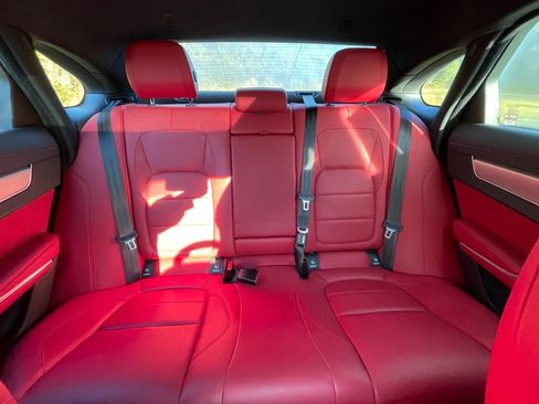 Used 2022 Jaguar XF R-Dynamic SE image 17