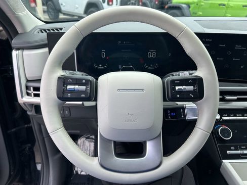 Used 2024 Hyundai Santa Fe SEL FWD image 16