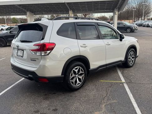 Used 2021 Subaru Forester Premium image 7