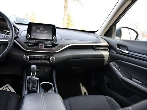 Used 2024 Nissan Altima 2.5 SV image 24