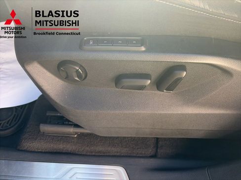 Used 2019 Volkswagen Atlas SEL R-Line image 25