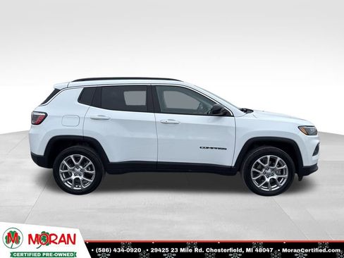 Used 2022 Jeep Compass Latitude image 6