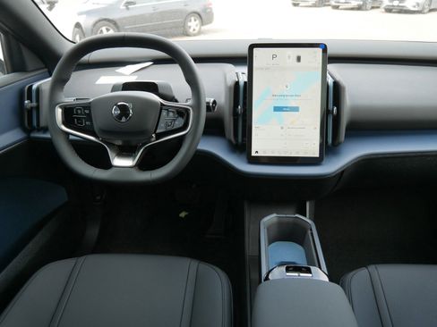 New 2026 Volvo EX30 Plus w/ Climate Package image 7