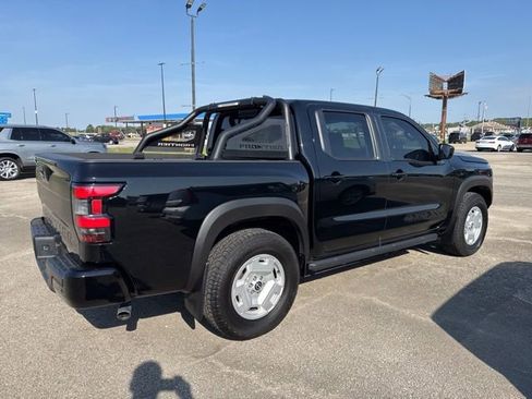 Used 2024 Nissan Frontier SV w/ Hardbody Edition image 9