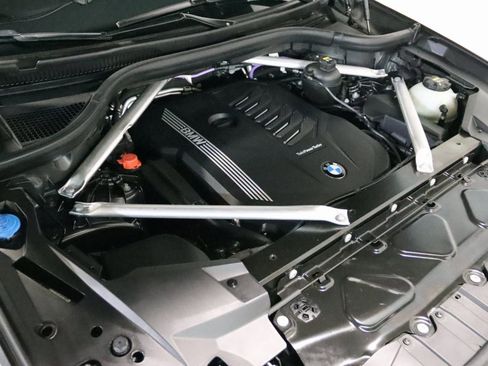 Used 2022 BMW X6 xDrive40i w/ Parking Assistance Package image 84