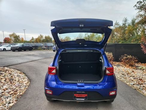 Certified 2024 Hyundai Venue SEL image 20