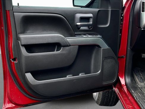 Used 2018 Chevrolet Silverado 1500 LT w/ All Star Edition image 16