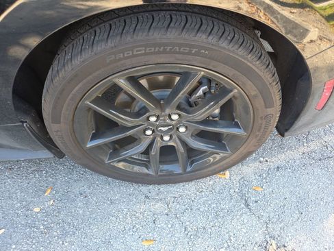 Used 2025 Ford Mustang Premium image 9