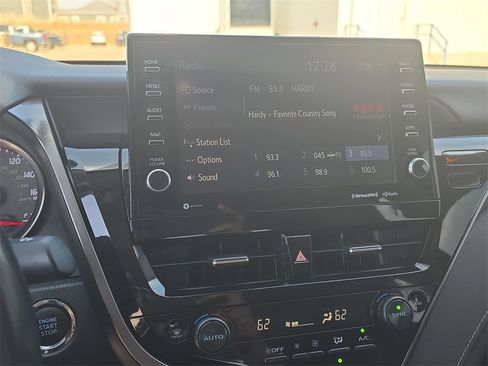 Used 2023 Toyota Camry XSE image 23