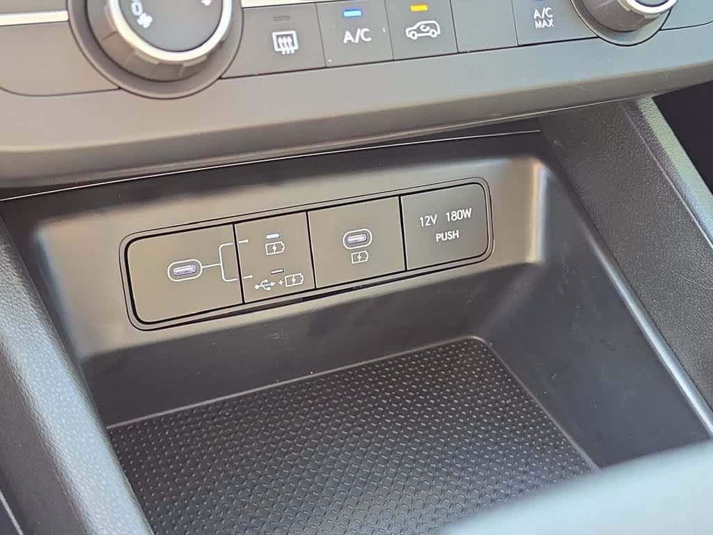 New 2026 Hyundai Tucson SE w/ Tow & Go Package FWD image 32