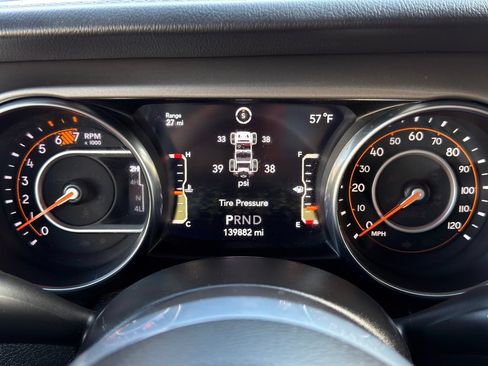Used 2021 Jeep Wrangler Unlimited Sahara AWD/4WD image 35