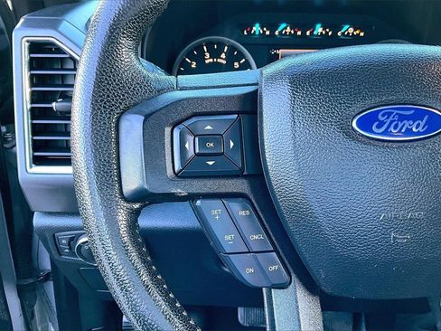 Used 2016 Ford F150 XLT w/ Equipment Group 302A Luxury image 12