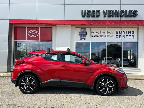 Certified 2022 Toyota C-HR XLE FWD image 7