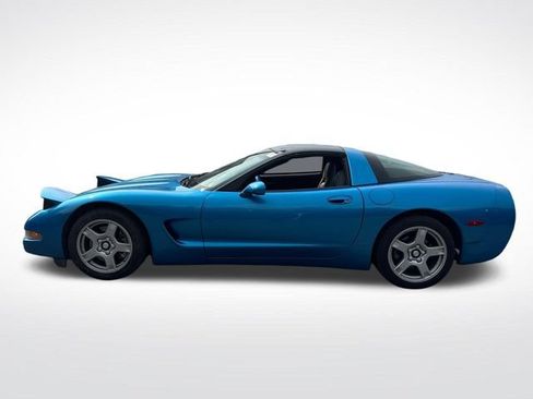 Used 1998 Chevrolet Corvette Coupe RWD image 2