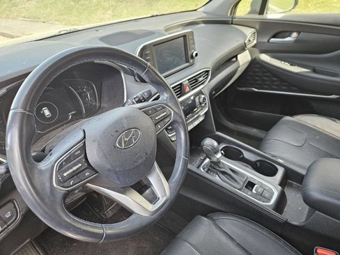 Used 2020 Hyundai Santa Fe SEL w/ Convenience + Premium Package image 10