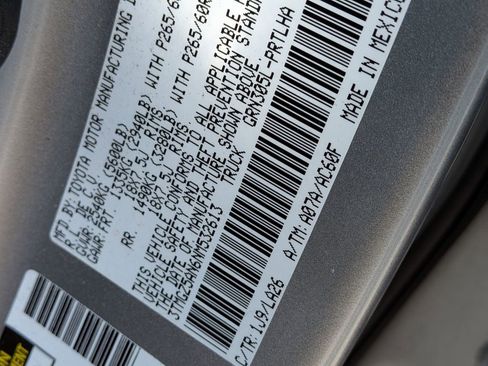 Used 2022 Toyota Tacoma Limited image 34