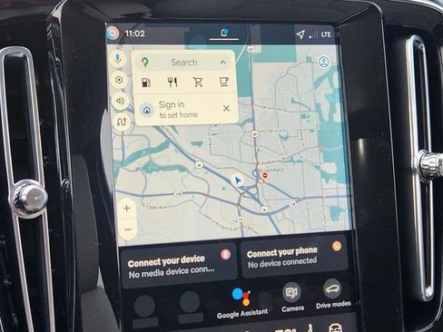 New 2026 Volvo XC40 B5 Plus w/ Protection Package Premier image 20