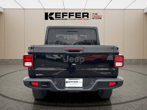 New 2026 Jeep Gladiator Sport image 4
