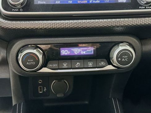 Used 2020 Nissan Kicks SV image 14