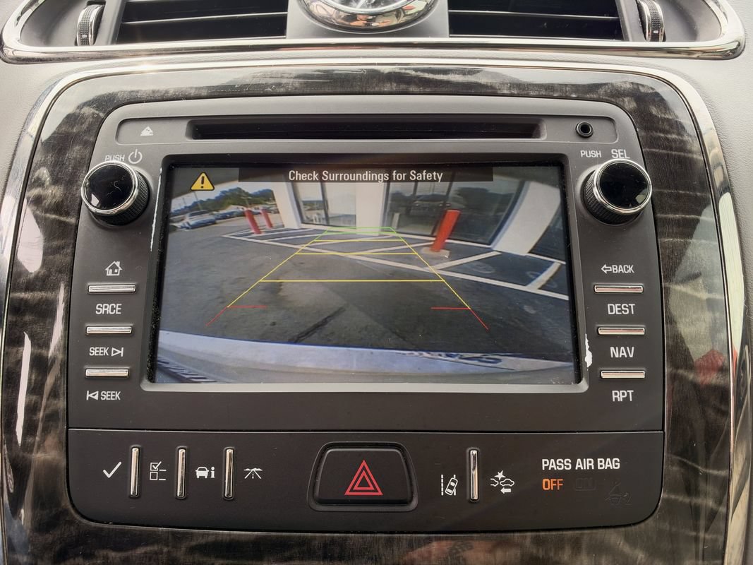 Used 2014 Buick Enclave Premium AWD/4WD image 22