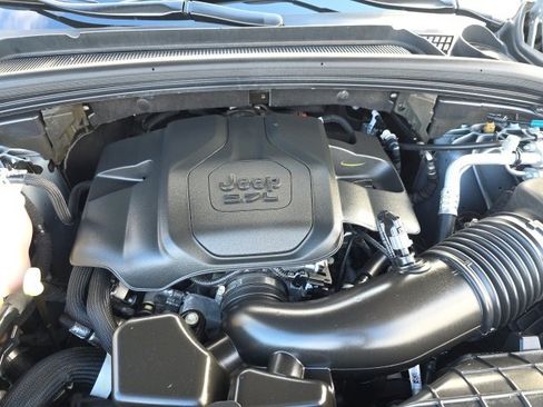 Used 2024 Jeep Grand Cherokee L Summit image 70