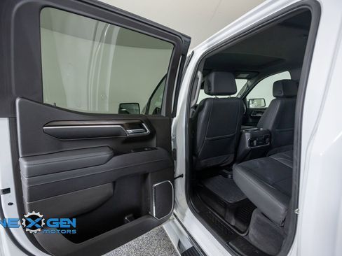 Used 2025 GMC Sierra 1500 SLT w/ SLT Premium Plus Package AWD/4WD image 24