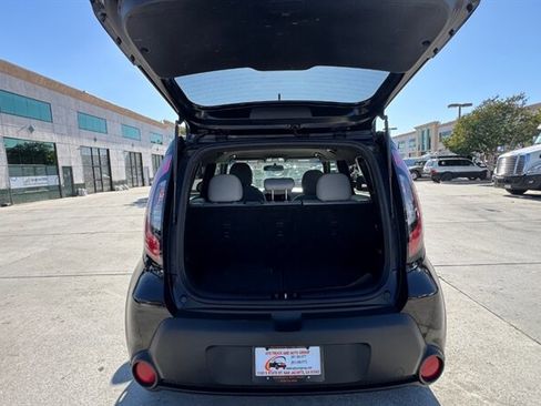 Used 2015 Kia Soul FWD image 14