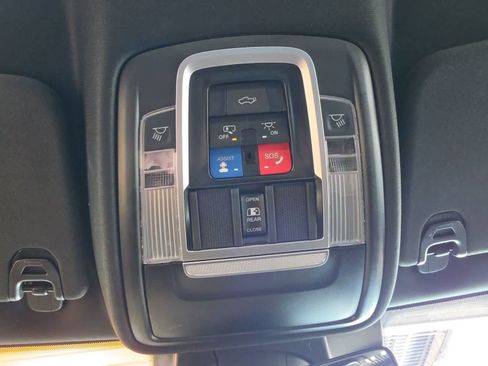 Used 2023 RAM 1500 Laramie AWD/4WD image 22