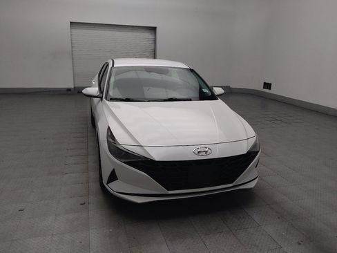 Used 2022 Hyundai Elantra SEL w/ Convenience Package FWD image 14