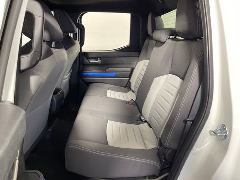 Certified 2025 Toyota Tacoma TRD Off-Road AWD/4WD image 13