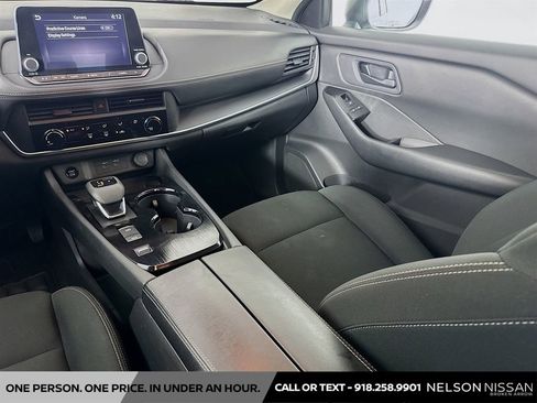 Used 2024 Nissan Rogue S FWD image 21