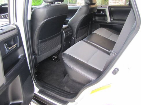Used 2019 Toyota 4Runner SR5 Premium AWD/4WD image 18