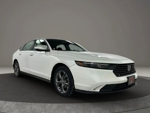 Used 2023 Honda Accord EX image 8