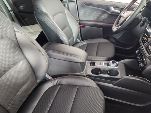 New 2026 Ford Escape ST-Line w/ Tech Pack #1 image 9