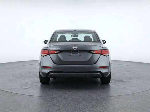 Used 2025 Nissan Sentra SV image 7