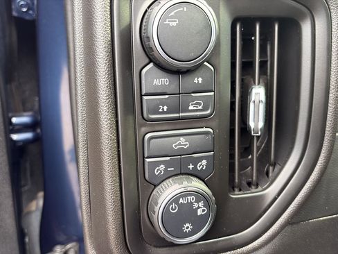 Used 2021 Chevrolet Silverado 1500 Custom w/ LPO, Dark Essentials Package image 18