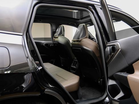 Used 2025 BMW X3 xDrive30i AWD/4WD image 51