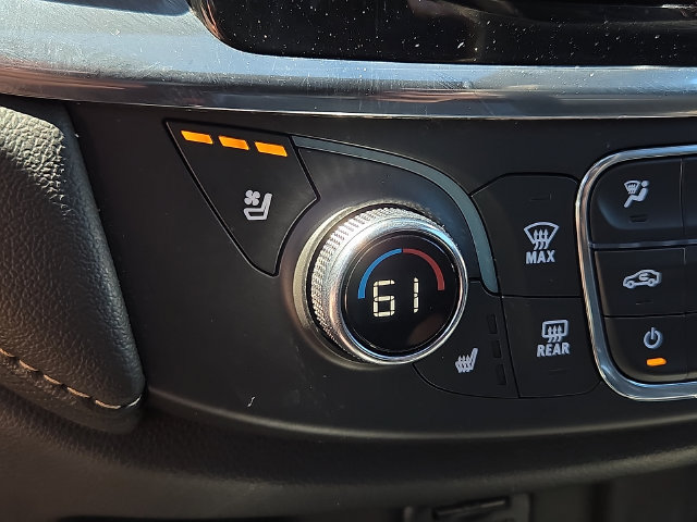 Used 2023 Chevrolet Traverse Premier AWD/4WD image 18
