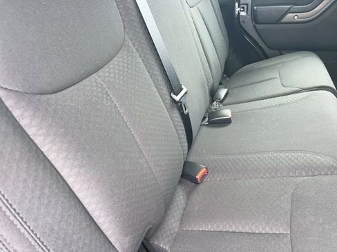 Used 2017 Jeep Wrangler Unlimited Sport w/ LED Lighting Group AWD/4WD image 13