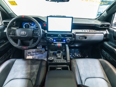 Used 2025 Toyota Tacoma TRD Pro AWD/4WD image 14